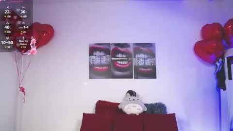 Snapshot of mia_downson chatting on February 12, 11:09 pm Mia online show from February 12, 11:09 pm