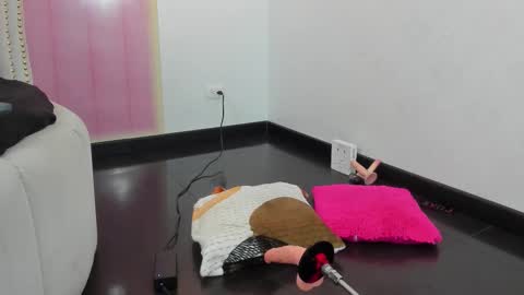 Mia Elan online show from September 24, 7:53 pm