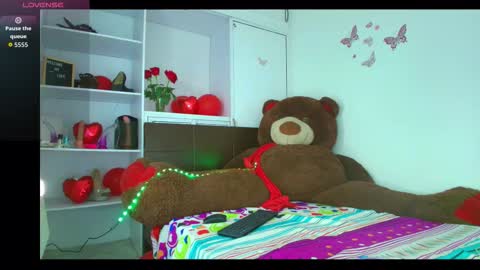 mia_fernand online show from February 17, 1:48 am