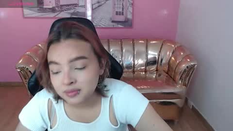 Mia online show from October 21, 12:54 pm