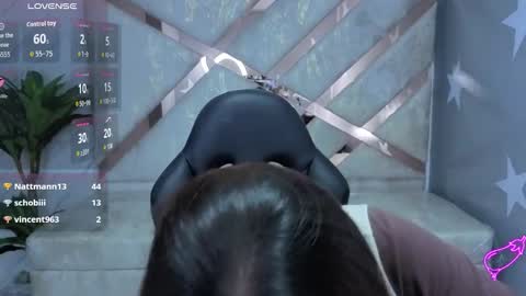 Mia online show from March 14, 2:43 pm