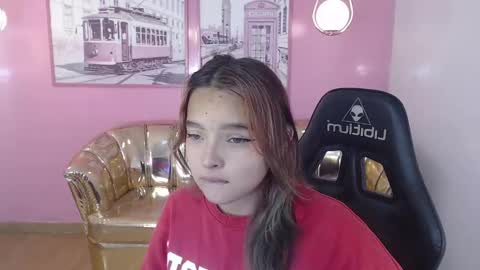 Mia online show from October 5, 12:35 pm