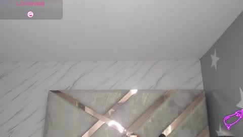 Mia online show from March 24, 1:39 pm