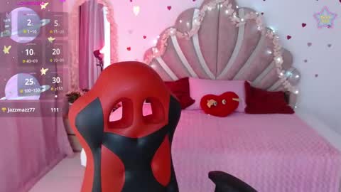 mia online show from May 26, 3:12 am