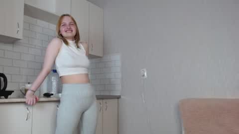 Mia online show from January 14, 3:09 pm