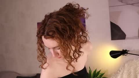 Mia  online show from June 9, 9:31 am