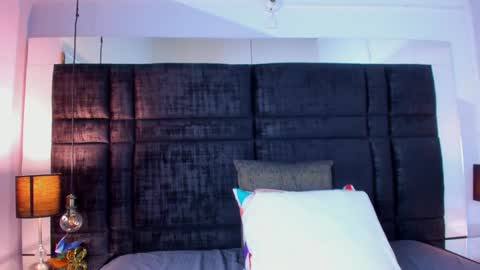 Snapshot of mia_garcia2 chatting on January 25, 12:06 am MIA online show from January 25, 12:06 am