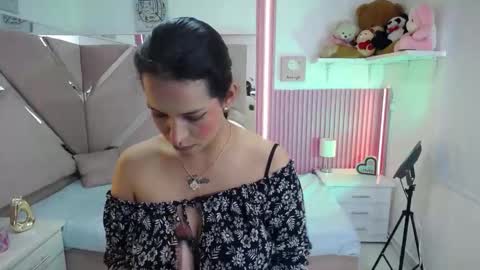 mia_garcia28 online show from November 24, 7:45 pm