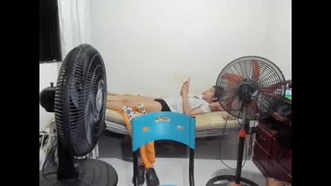 izzy online show from November 29, 1:57 am