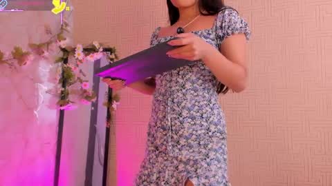 Mia online show from October 2, 3:11 pm