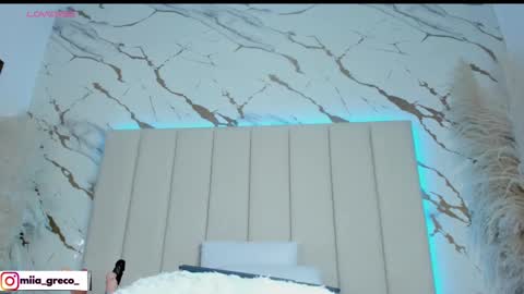 mia_greco_ online show from September 29, 4:33 am