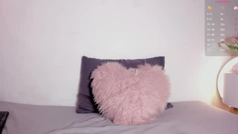  I am Mia  online show from April 15, 8:42 pm