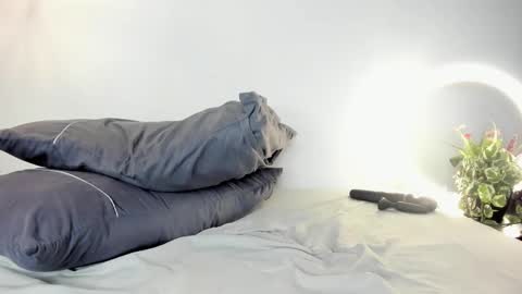  I am Mia  online show from January 10, 12:32 pm