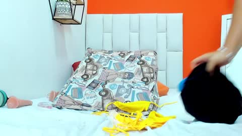 Snapshot of mia_horny69_ chatting on January 22, 6:10 pm MIA online show from January 22, 6:10 pm