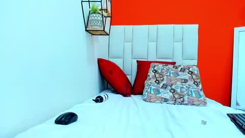 Snapshot of mia_horny69_ chatting on January 28, 5:46 pm MIA online show from January 28, 5:46 pm