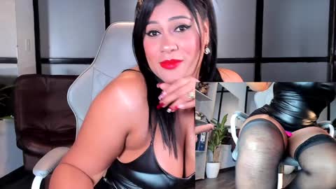 Mia.... Nice to meet you  thumb up me please its important online show from January 4, 12:38 pm
