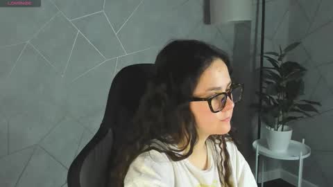 Mia online show from September 24, 12:17 am