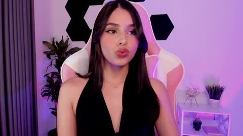 Lau  online show from March 5, 8:43 am