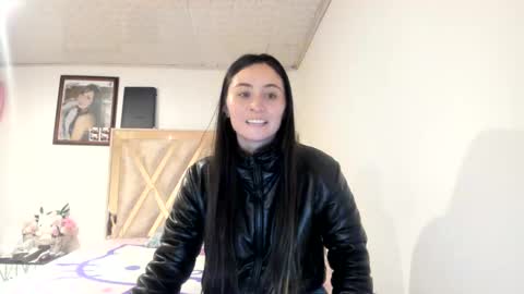 mia kaneee online show from September 17, 1:42 am