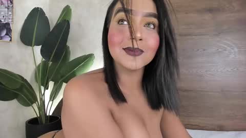 Snapshot of mia_lacy chatting on February 26, 7:42 pm mia_lacy online show from February 26, 7:42 pm