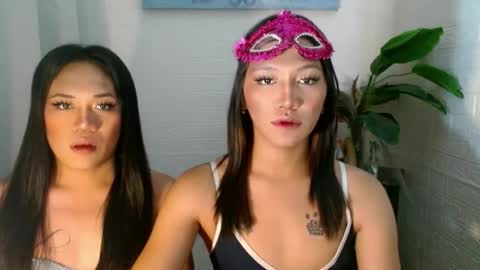Mia online show from March 3, 5:41 pm