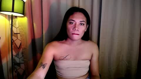 Mia online show from March 11, 1:05 am