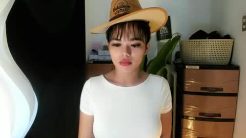 M I A online show from July 20, 1:35 pm