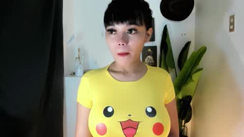 M I A online show from May 6, 8:04 pm