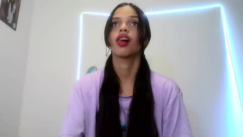 mia lucy 21 online show from October 6, 7:10 pm