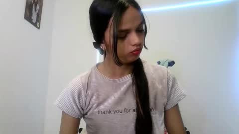 mia lucy 21 online show from October 17, 2:10 pm