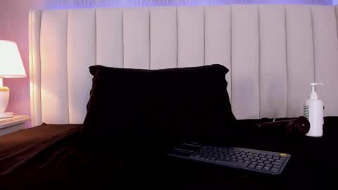    online show from January 9, 9:09 pm