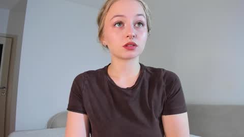 Mia here Appreciate your support online show from November 12, 12:40 pm