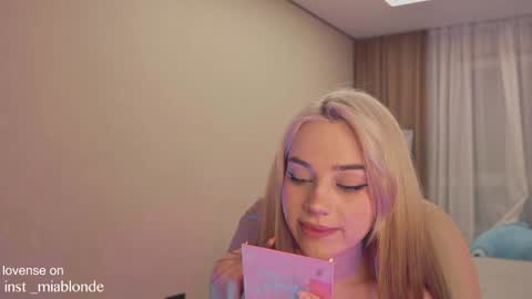 mia_milagros online show from December 29, 4:27 am