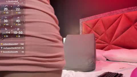 Snapshot of mia_milff chatting on February 22, 12:49 am MIA online show from February 22, 12:49 am