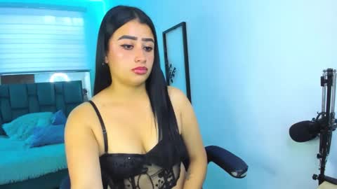 mia_mills777 online show from September 13, 11:45 am