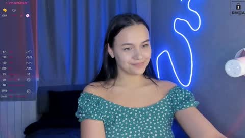 Mia online show from February 4, 3:36 pm