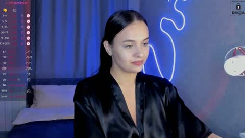 Mia online show from January 21, 12:50 pm