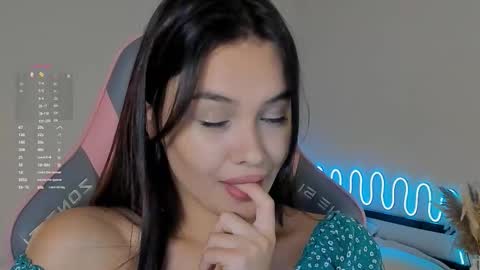 Mia online show from September 13, 2:30 pm