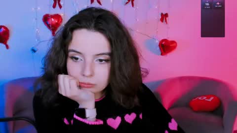 mia_mooon_ online show from April 29, 5:30 pm