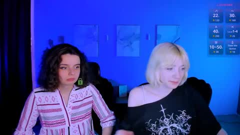 mia_mooon_ online show from May 8, 8:42 am