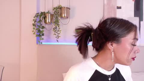 Snapshot of mia_oconner chatting on January 13, 12:56 pm mia_oconner online show from January 13, 12:56 pm