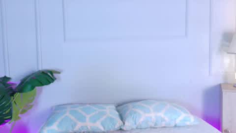 Snapshot of mia_oconner chatting on September 16, 7:50 pm mia_oconner online show from September 16, 7:50 pm