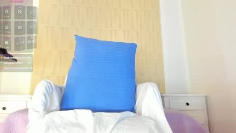 Mariana online show from April 6, 1:03 am