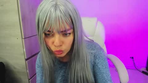 Mia online show from November 5, 2:57 am