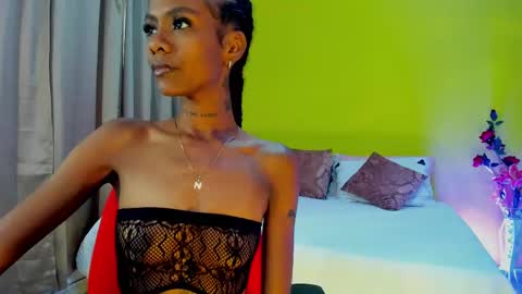 Mia online show from October 24, 7:03 pm