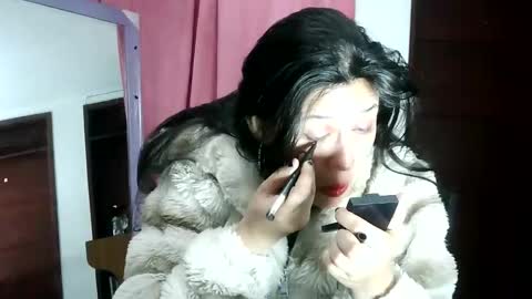 mia_robeerts online show from September 18, 1:42 am