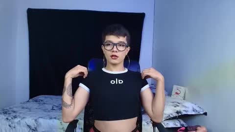 mia_roos13 online show from October 31, 2:01 am