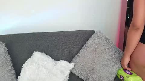 Snapshot of mia_roux13 chatting on September 20, 7:06 pm Mia Roux online show from September 20, 7:06 pm