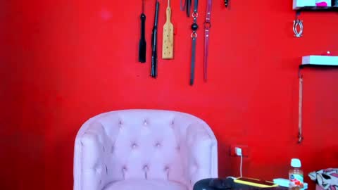 Mia sophiia online show from December 15, 5:45 am