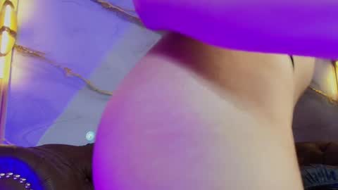 Mia online show from October 16, 2:49 pm